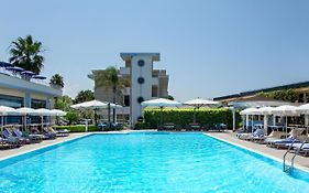 Hotel Premiere Pool & Resort